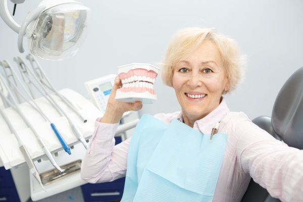 Quick Guide To The Type Of Dentures That Are Right For You